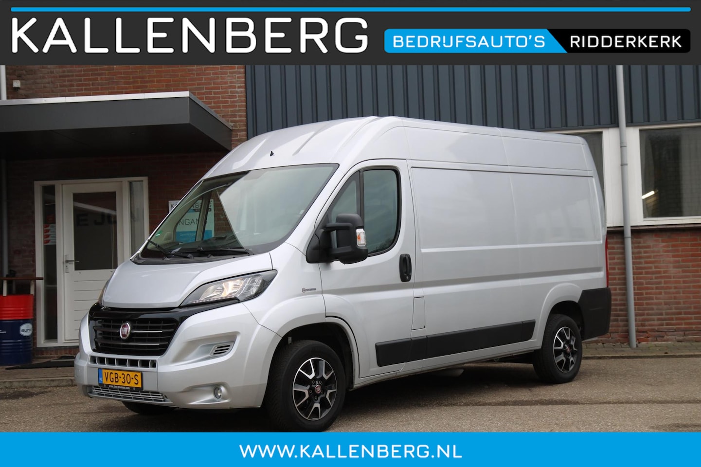 Fiat Ducato - 30 2.3 MultiJet L2H2 / Trekhaak / Camera / Navi / 3 zits - AutoWereld.nl