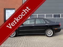 Volvo S40 - 2.0 Automaat Dynamic - leder - xenon - 16inch