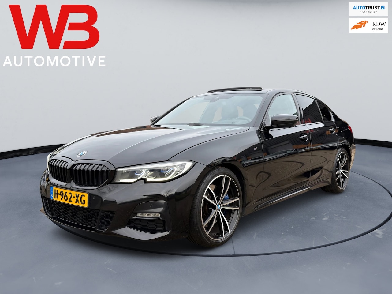 BMW 3-serie - 330i High Executive M-Sport Cruise, clima, stoelverw. Open dak, keyless, laserlight, head- - AutoWereld.nl