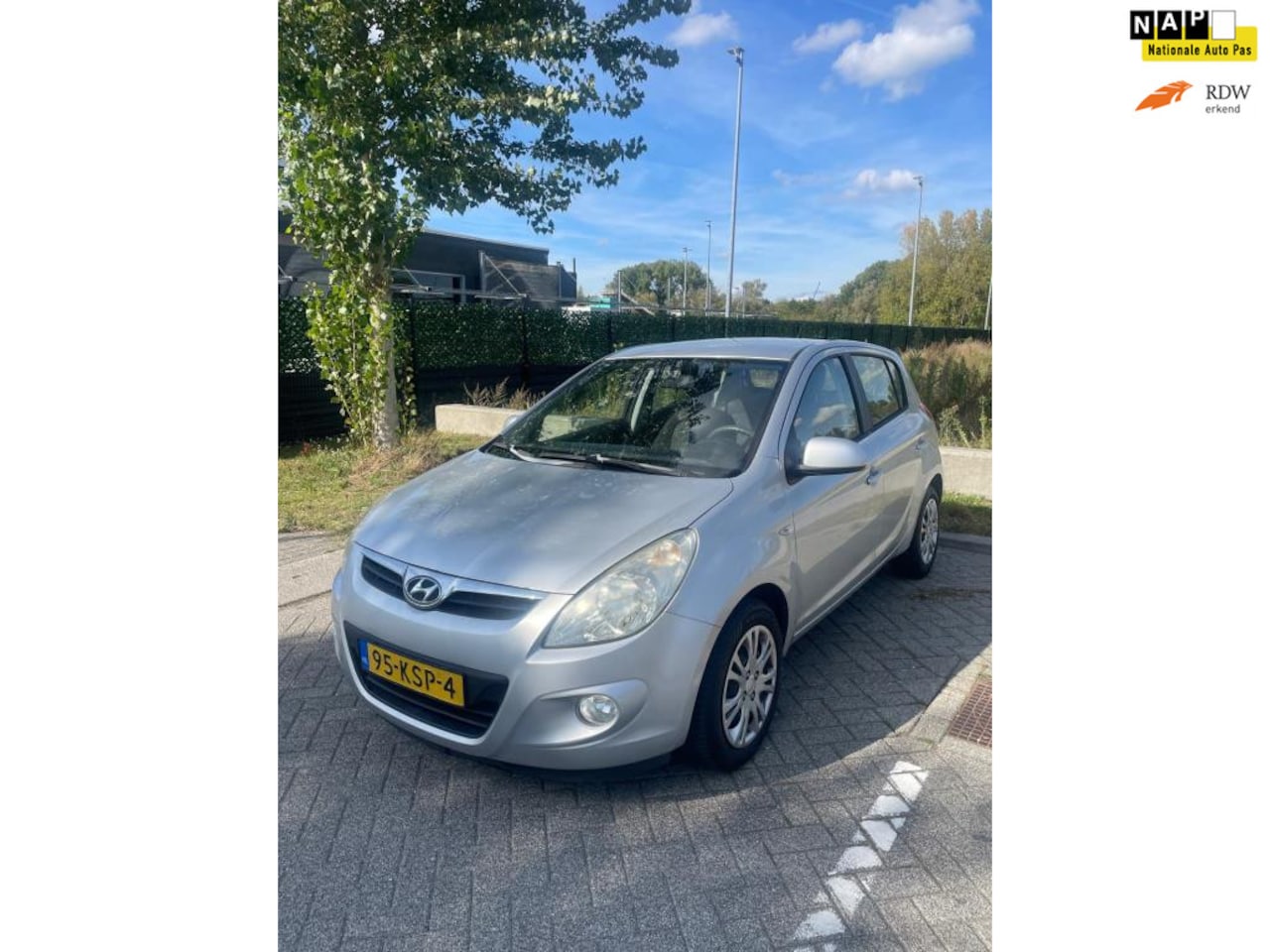 Hyundai i20 - 1.4i DynamicVersion *EXPORT* € 1799,- - AutoWereld.nl