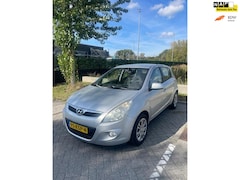 Hyundai i20 - 1.4i DynamicVersion *EXPORT* € 1799,