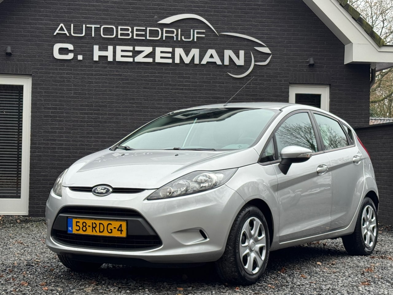 Ford Fiesta - 1.25 Limited 138DKM NAP Climate Control 5 Deurs N-APK goed onderhouden - AutoWereld.nl