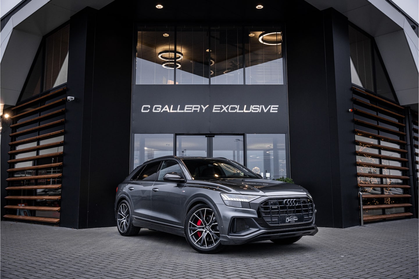 Audi Q8 - 60 TFSI e quattro Pro Line S Competition - Panorama | RS Seats | Carbon | B&O | Luchtverin - AutoWereld.nl