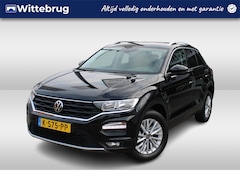 Volkswagen T-Roc - 1.0 TSI 110pk Style / Navigatie / LM velgen / Parkeersensoren / Adaptive cruise control /