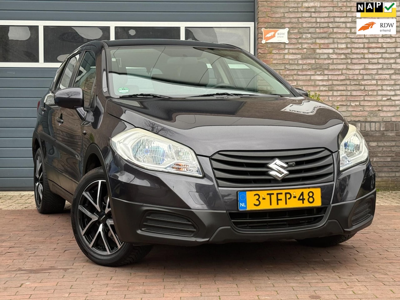 Suzuki SX4 S-Cross - 1.6 Comfort|Navi|CarPlay - AutoWereld.nl