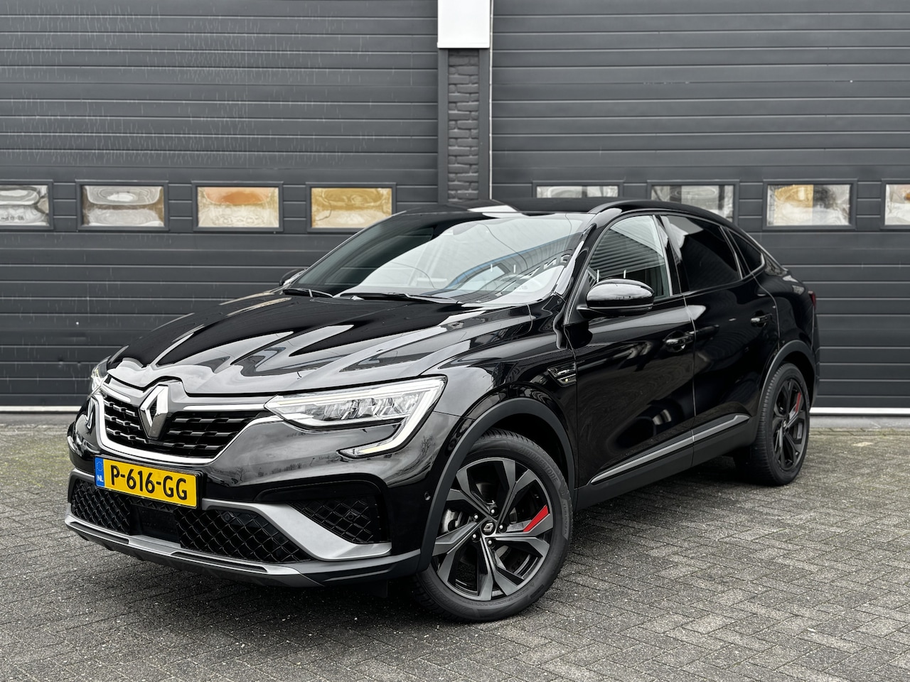 Renault Arkana - 1.6 E-Tech Hybrid 145 R.S. Line | Leder | ACC | Camera | Trekhaak | €22.900,- incl. BTW - AutoWereld.nl