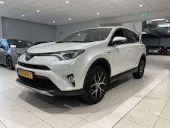 Toyota RAV4 - 2.5 Hybrid AWD Style | fabrieksnavi | trekhaak | stoelverwarming| LM velgen |