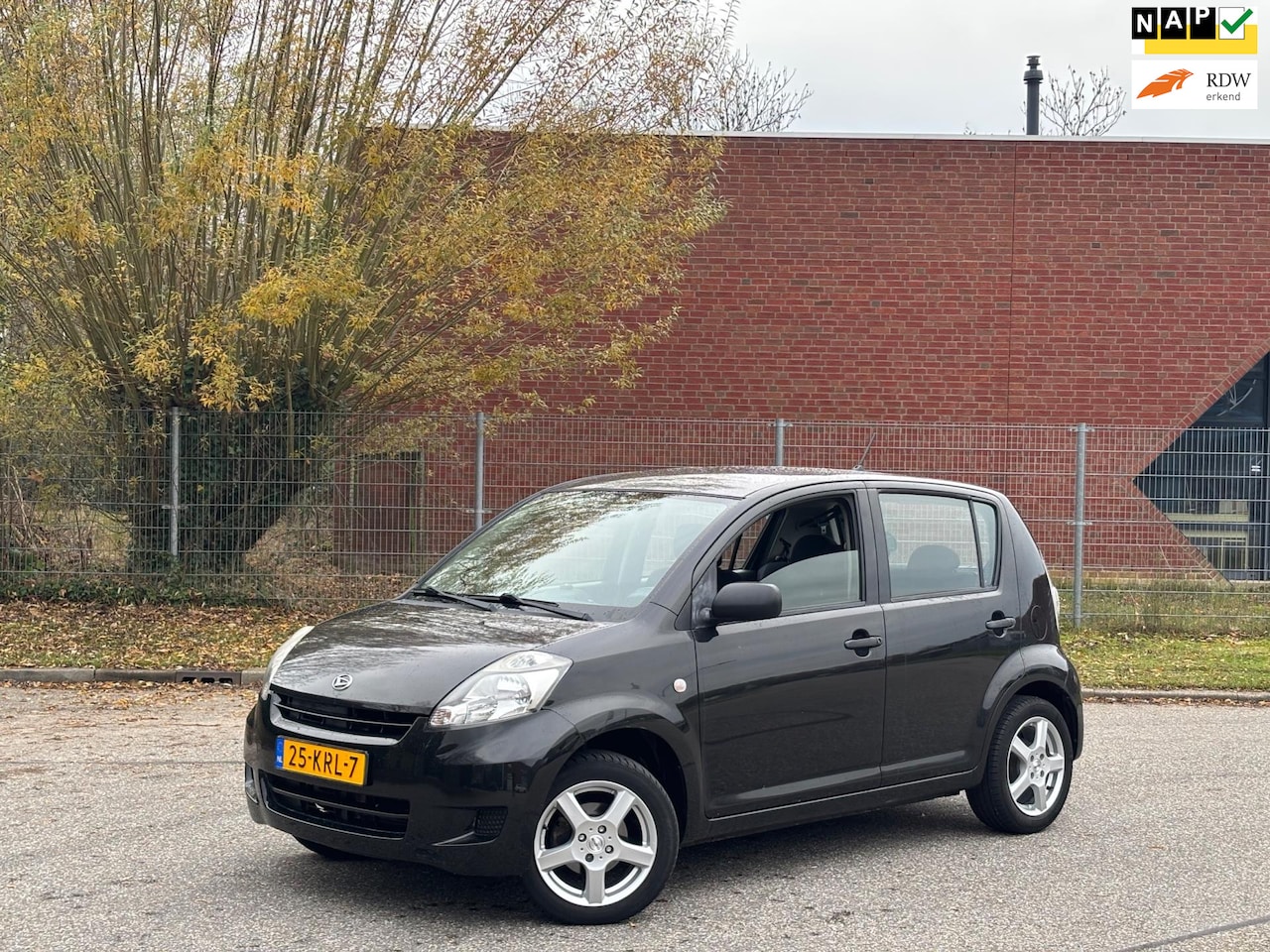 Daihatsu Sirion 2 - 1.3-16V Comfort | Nieuwe APK | Volledig onderhouden!! | 1 Eigenaar | Automaat | Rijdt top! - AutoWereld.nl
