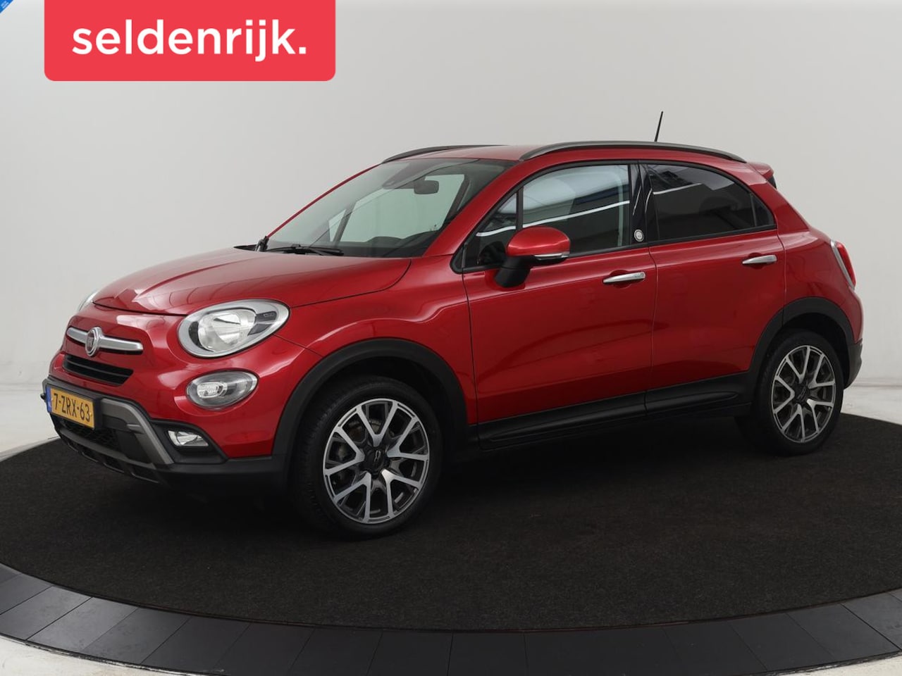 Fiat 500 X - 1.4 Turbo MultiAir Cross | Camera | Trekhaak | Climate control | Keyless | Dodehoek detect - AutoWereld.nl