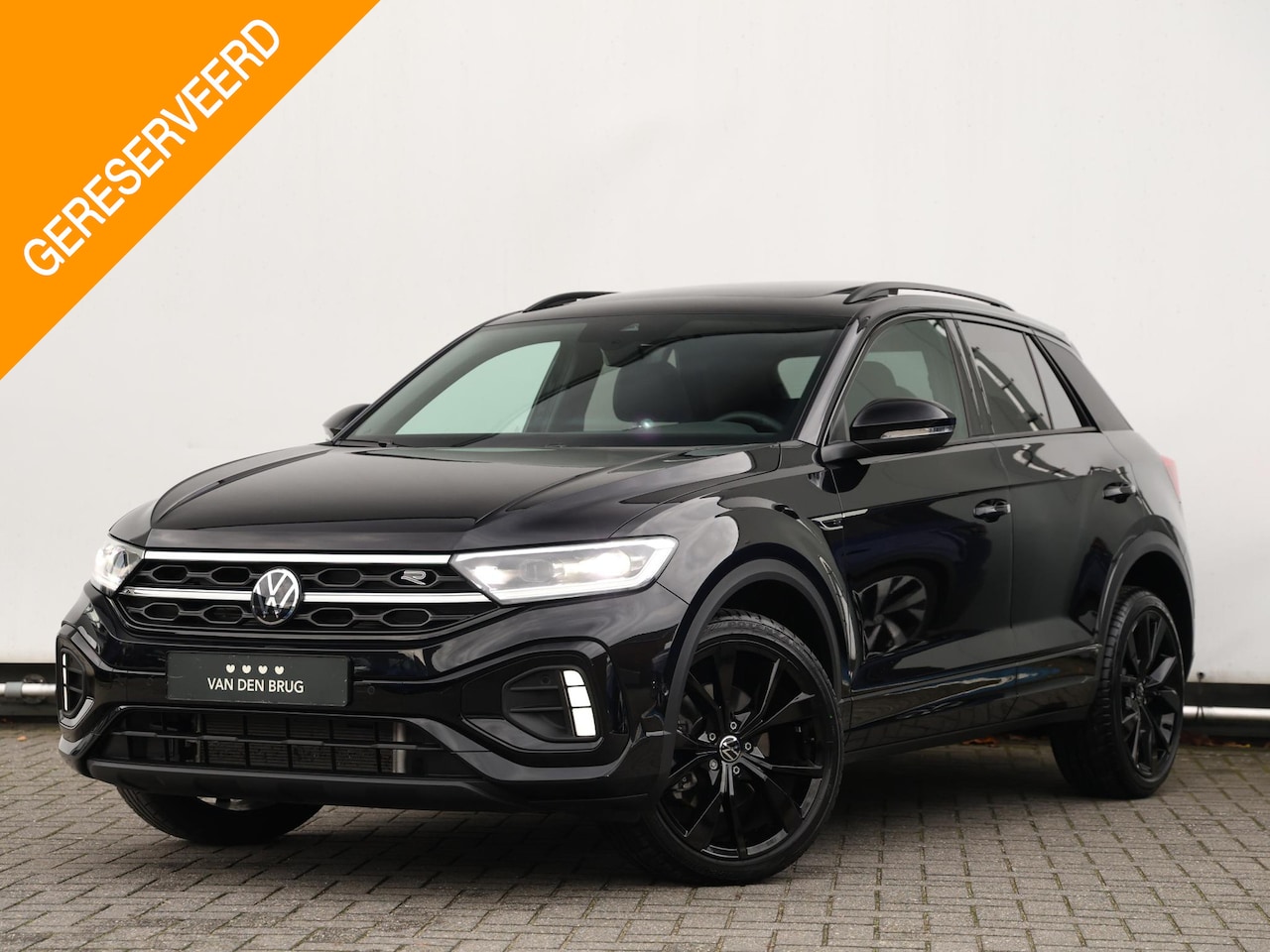 Volkswagen T-Roc - 1.5 TSI R-Line 150pk DSG | Navi via App-Connect | Black Style | Panoramadak | Comfortpakke - AutoWereld.nl