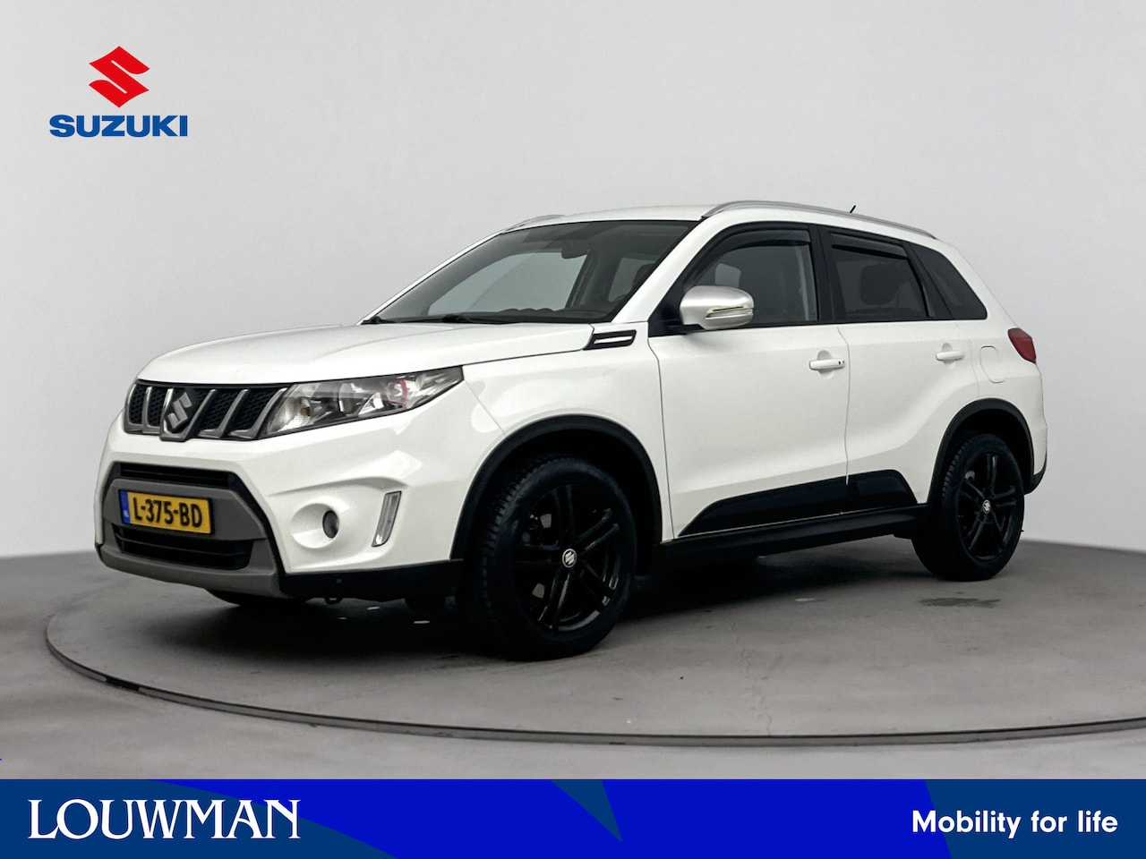 Suzuki Vitara - 1.4 S Boosterjet Navi 1200kg trekgewicht | Mistlampen | Lichtmetalen Velgen | Metaallak | - AutoWereld.nl