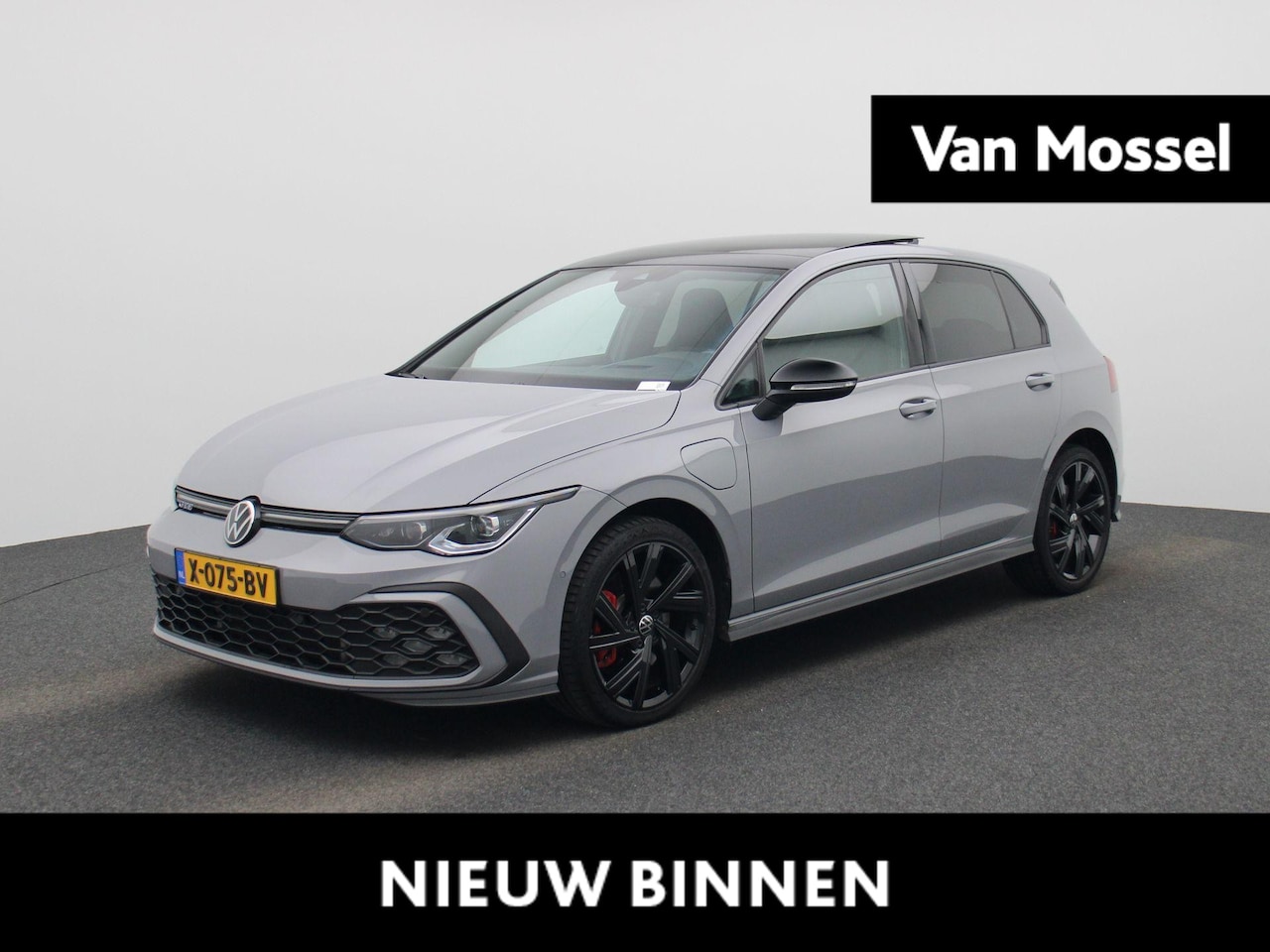 Volkswagen Golf - 1.4 eHybrid GTE | Automaat | Apple CarPlay/ Android Auto | Panoramdak | Trekhaak |  Camera - AutoWereld.nl