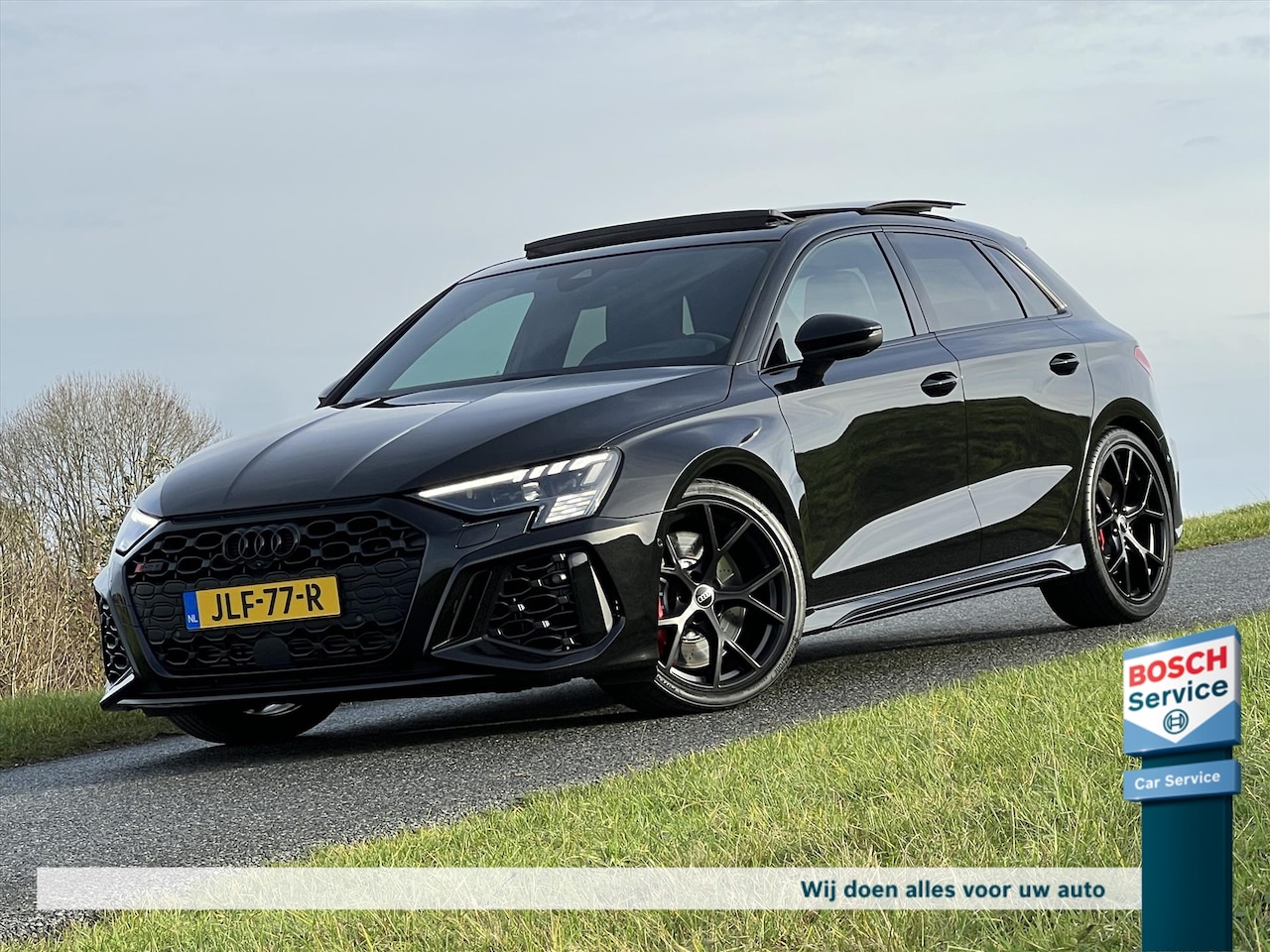 Audi RS3 - 2.5 TFSI 400PK Quattro / Pano / Head-up / Incl BTW / Schaalstoelen / B&O / Keyless / 360° - AutoWereld.nl