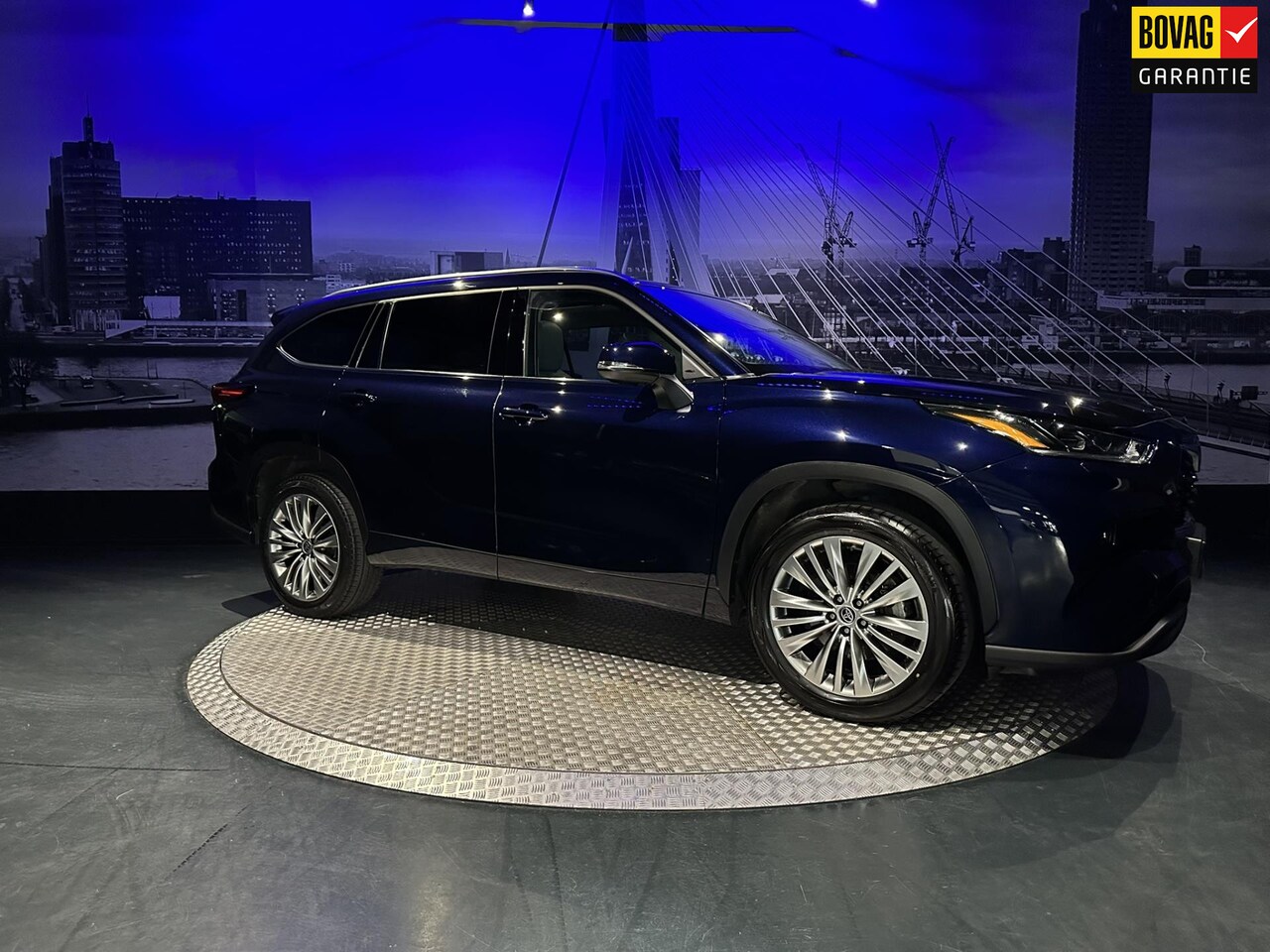 Toyota Highlander - 2.5 AWD Hybrid Executive 7 Persoons *Origineel NL*Pano*Trekhaak* - AutoWereld.nl