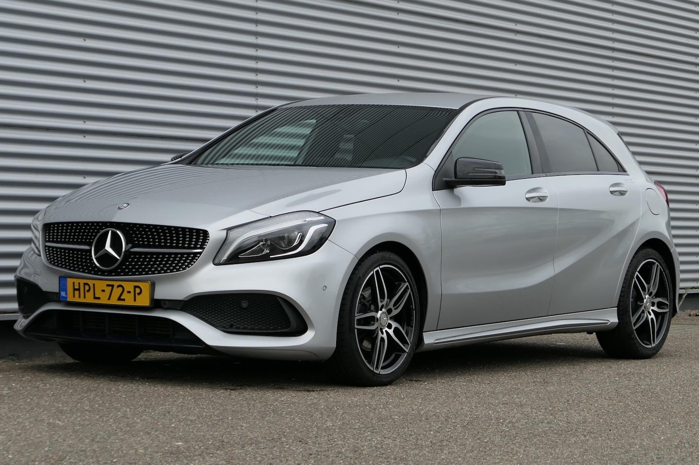 Mercedes-Benz A-klasse - 180 Prestige Navi Alcantara PDC - AutoWereld.nl