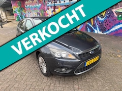 Ford Focus - 1.6 Titanium automaat sport velgen trekhaak airco bouwjaar 2010 met 216km