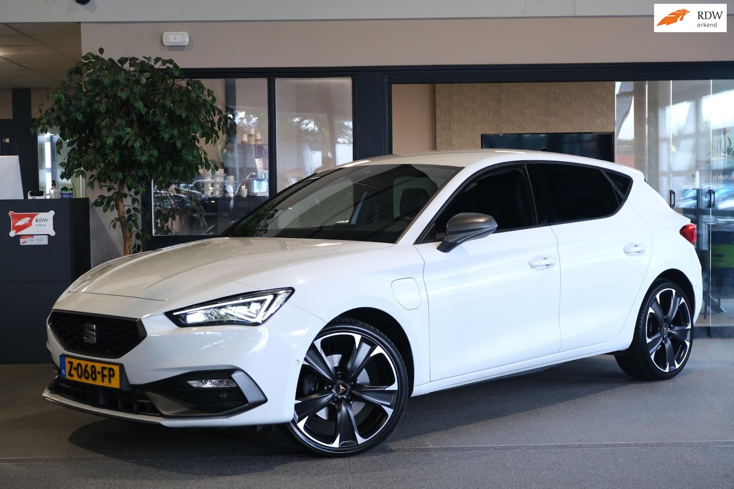 SEAT Leon - 1.4 TSI eHybrid PHEV FR 204 PK Navi Led ACC CAM Ambiant Full - AutoWereld.nl