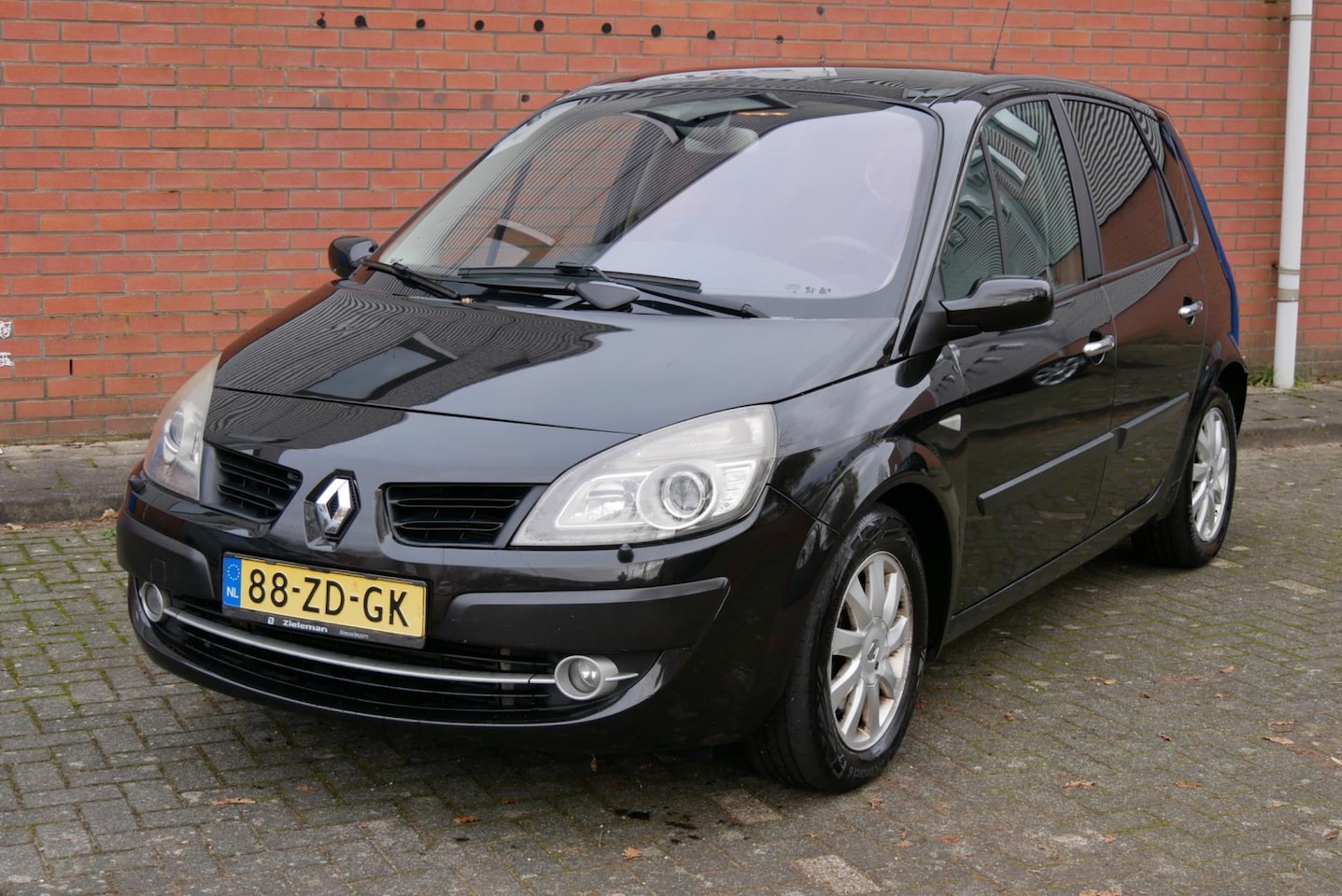 Renault Scénic - 2.0 dCi Tech Line. navi. goed onderhouden. - AutoWereld.nl