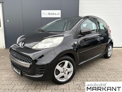 Peugeot 107 - 1.0-12V Millesim 200 Airco / Velgen / 4-Seizoen