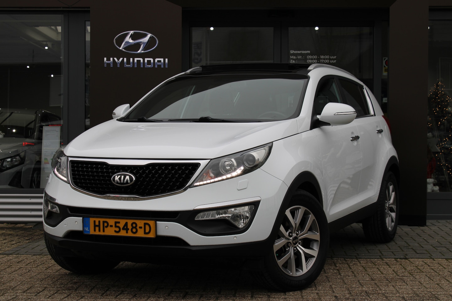 Kia Sportage - 1.6 GDI X-treme ExecutiveLine | 1e Eigenaar | Vol-Leder | Navigatie | Achteruitrijcamera | - AutoWereld.nl