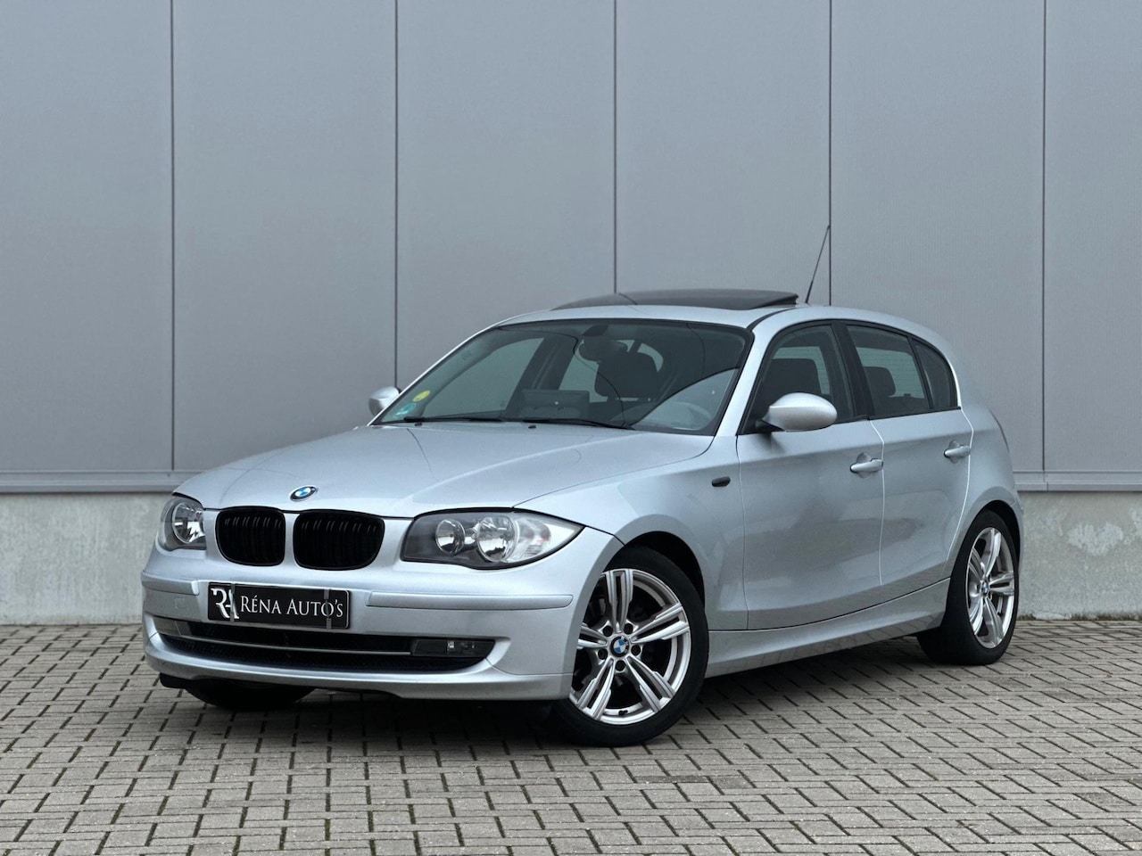 BMW 1-serie - 116i | Dak | Carplay | Airco | Nwe APK - AutoWereld.nl