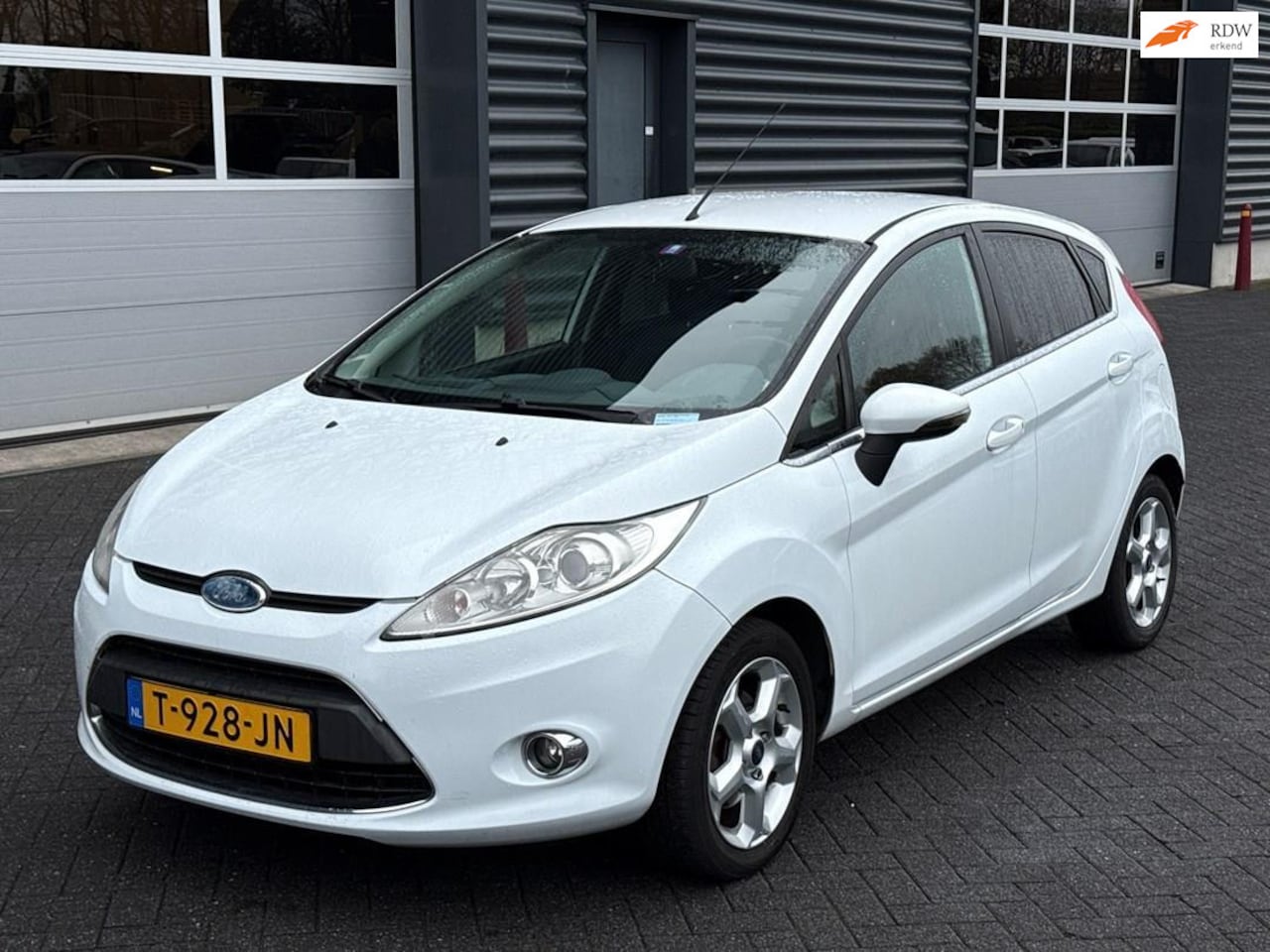 Ford Fiesta - 1.4 Ghia LPG 1.4 Ghia LPG, airco - AutoWereld.nl