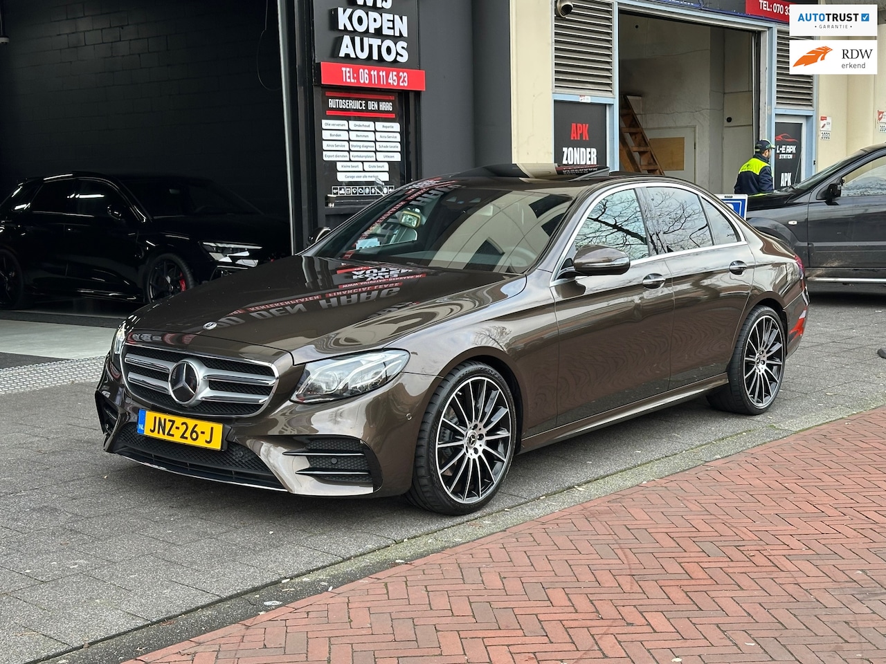 Mercedes-Benz E-klasse - 300 AMG Widescreen Distronic Schuifdak - AutoWereld.nl