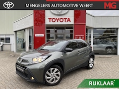 Toyota Aygo X - 1.0 VVT-i MT first Edition | Rijklaar | Stoelverwarming | Apple Carplay | LM-Velgen
