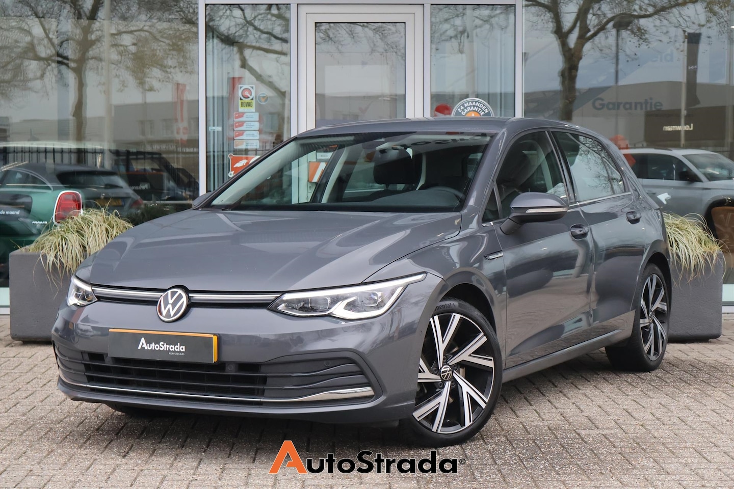 Volkswagen Golf - 1.5 Style TSI 150pk | IQ-LED | ACC | Memory | Carplay | Camera | Keyless | Climate | Stoel - AutoWereld.nl