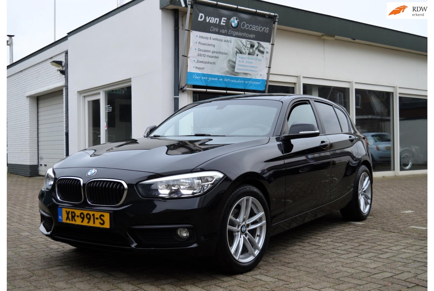 BMW 1-serie - 118i 5 deurs stoelverwarming,sportmodus,cruise,clima,navi, - AutoWereld.nl