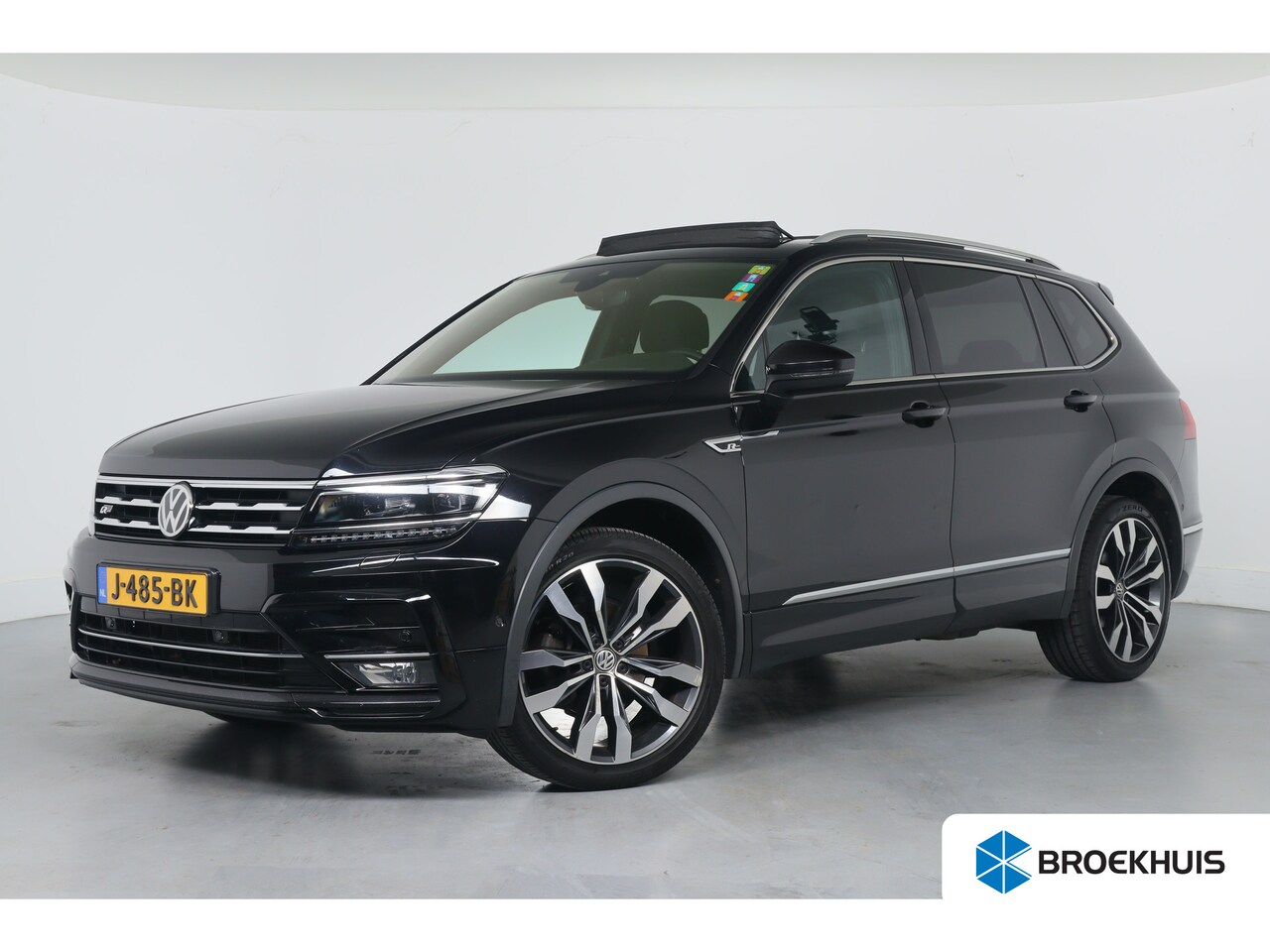 Volkswagen Tiguan Allspace - 1.5 TSI Highline Business R 7p. | Open Dak | Trekhaak | Virtual | LED | Camera | Ergoactiv - AutoWereld.nl