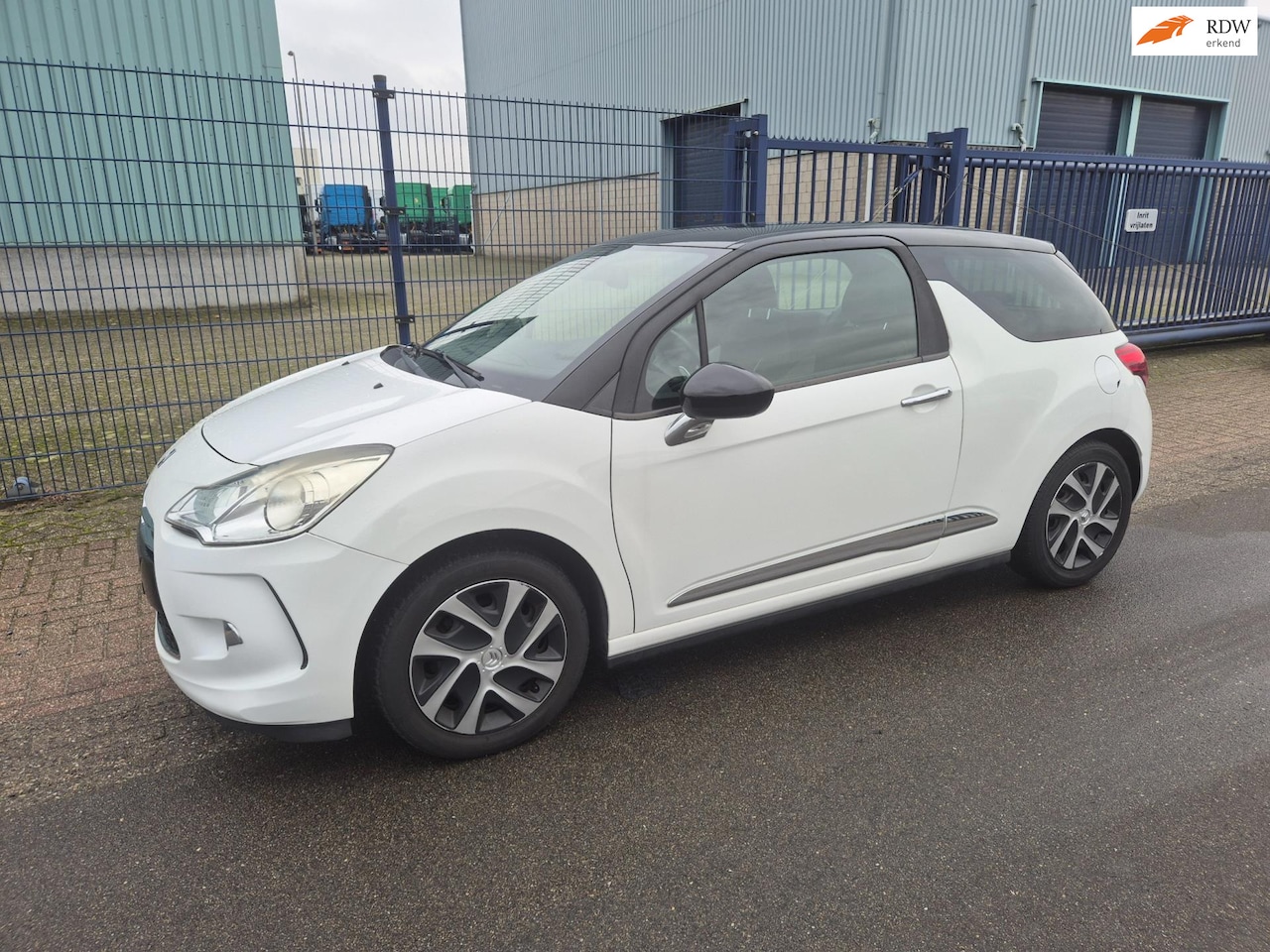 Citroën DS3 - 1.4 e-HDi Chic AUT. *EINDEJAARS AANBIEDING!! - AutoWereld.nl