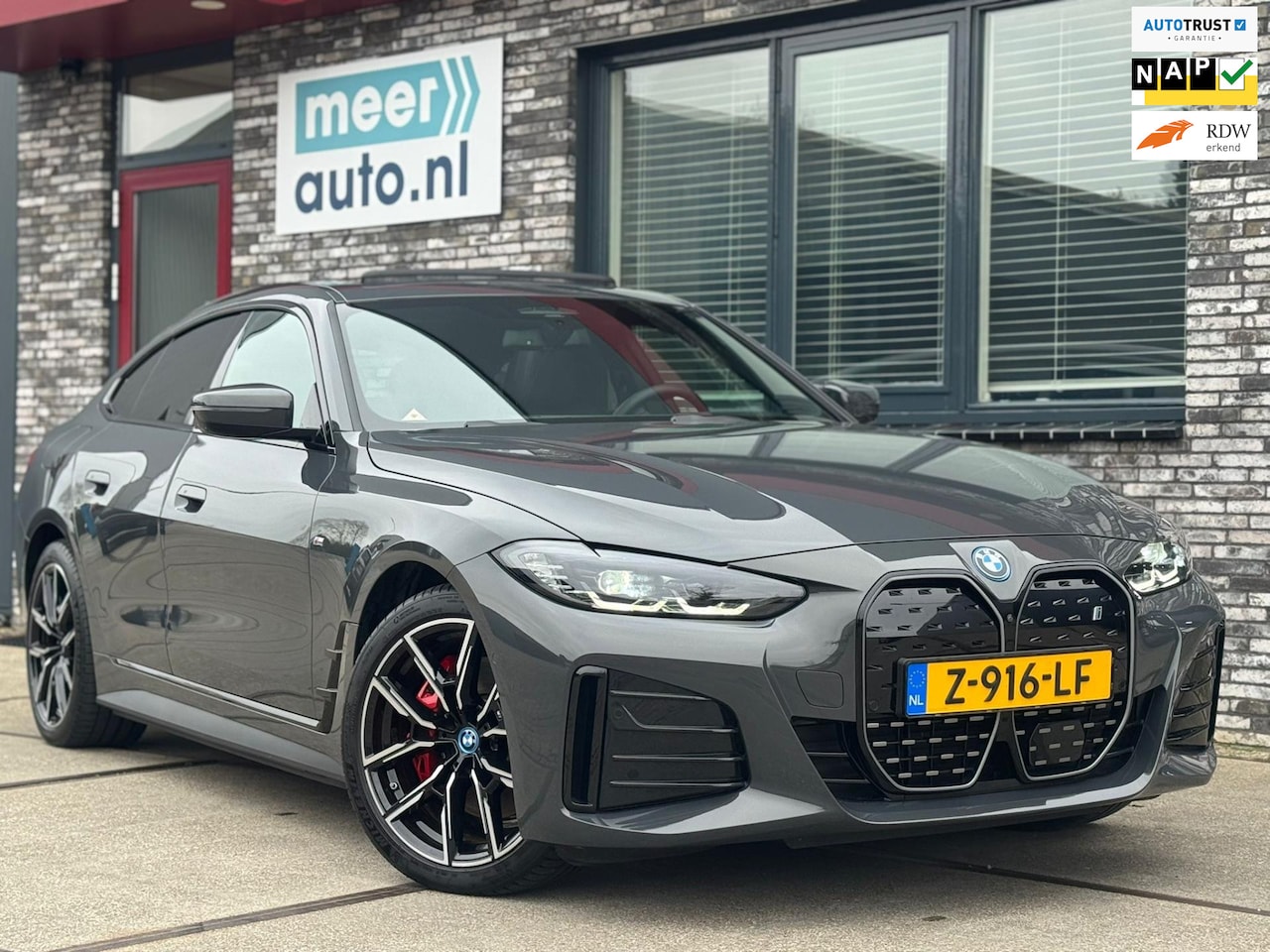 BMW i4 - EDrive40 High Executive 84 kWh M-SPORT VOL! l H/K l HUD l 360 l SCHUIFDAK l ACC l SFEER l - AutoWereld.nl