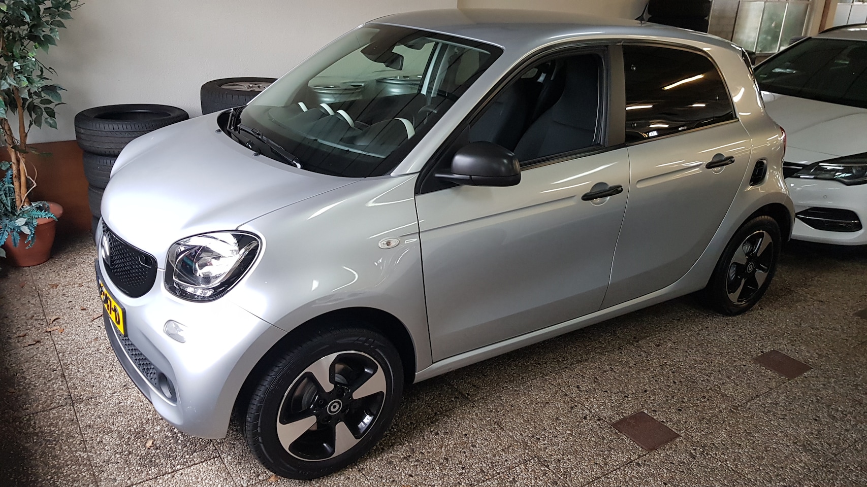 Smart Forfour - 1.0 Business Solution Airco, Cruise Controll - AutoWereld.nl