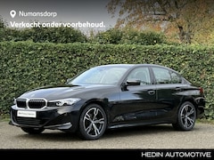 BMW 3-serie - Sedan 318i | 18'' | PDC Voor + achter | Live Cockpit Plus