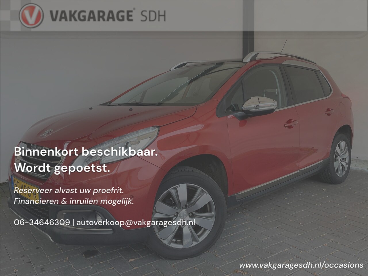 Peugeot 2008 - 1.2 PureTech Allure|NAP|Automaat|Trekhaak|Leer|Panoramadak - AutoWereld.nl