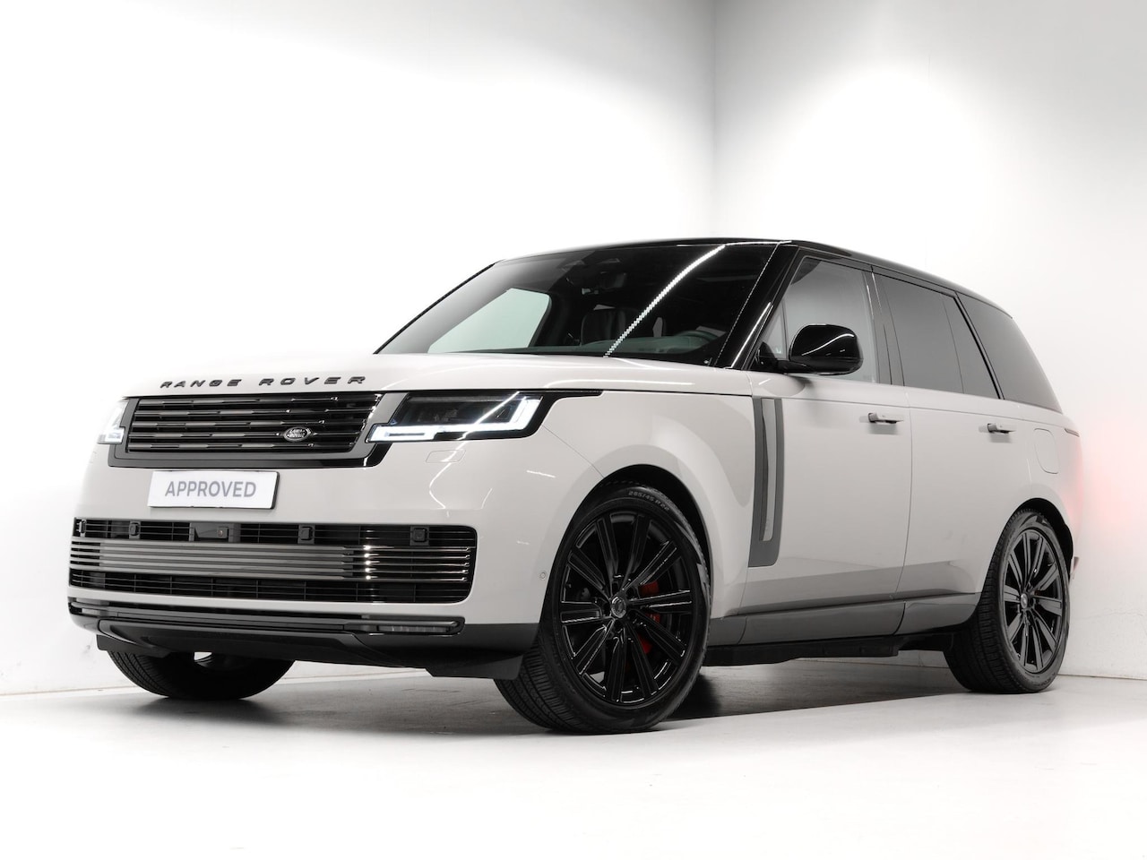 Land Rover Range Rover - 3.0 P550e SV PHEV - AutoWereld.nl