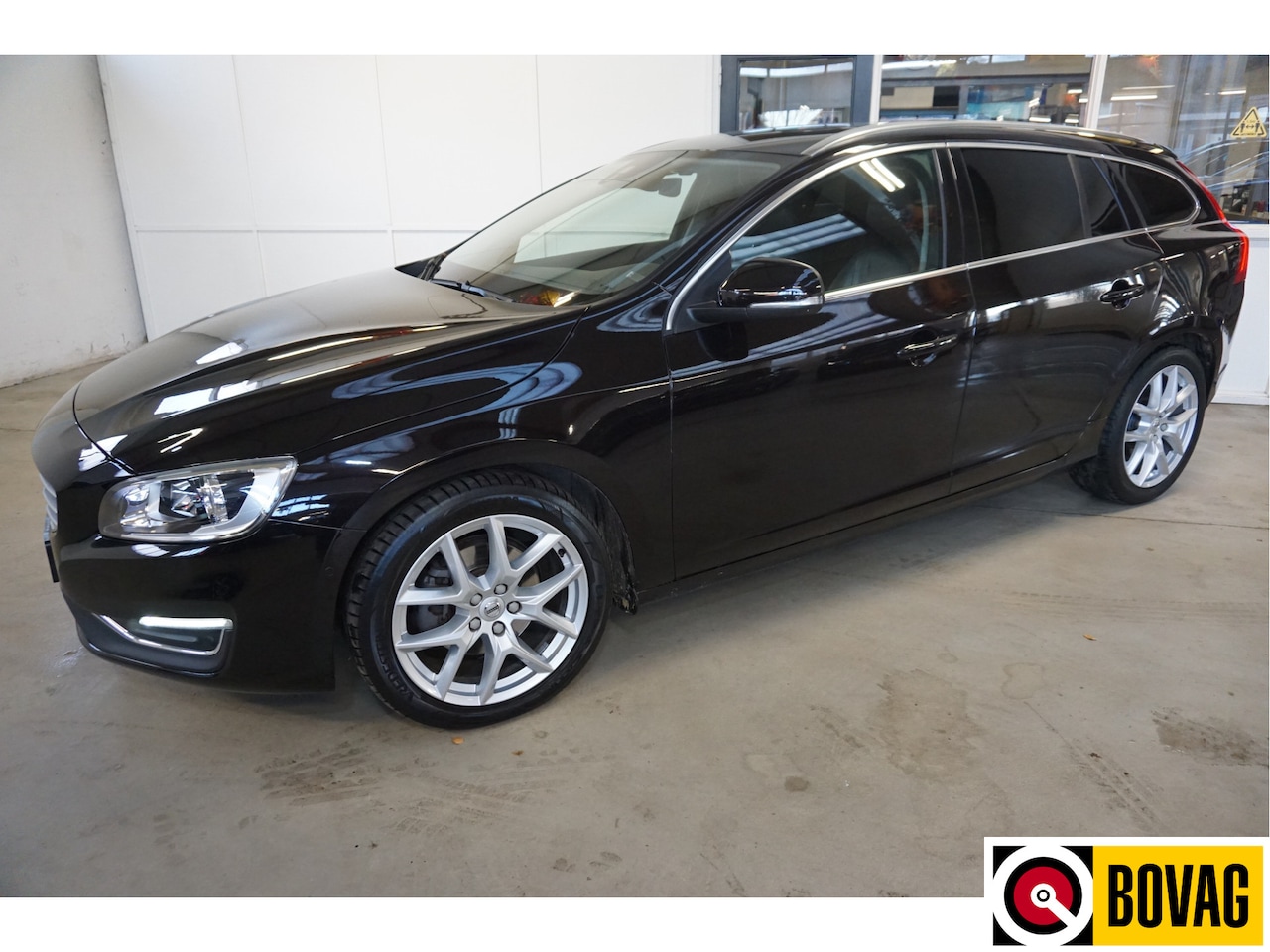 Volvo V60 - 2.0 T5 Ocean Race 245Pk Schuifdak Trekhaak Leer - AutoWereld.nl