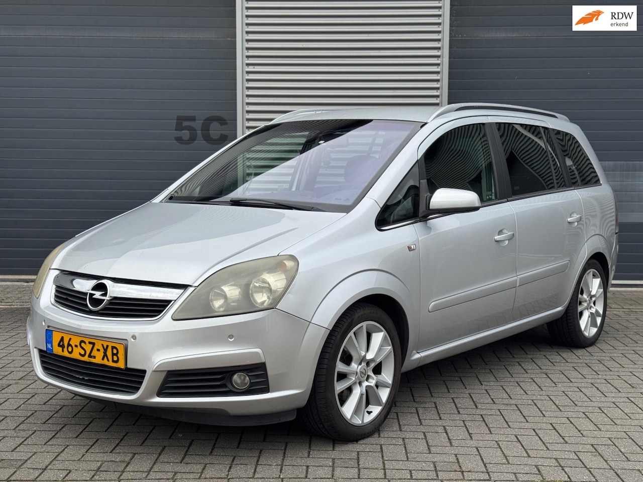 Opel Zafira - 1.8 Cosmo Leder/Clima/7Persoons - AutoWereld.nl