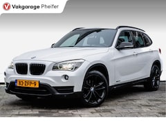 BMW X1 - sDrive20i 184pk Upgrade Edition Trekhaak/ Lederen int./ Stoelverwarming/ Cruise control/ P