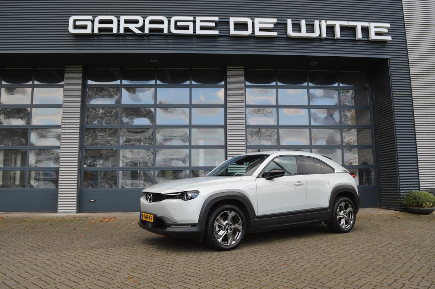 Mazda MX-30 - E-SkyActiv EV 145 Advantage 36 kWh autom. - AutoWereld.nl