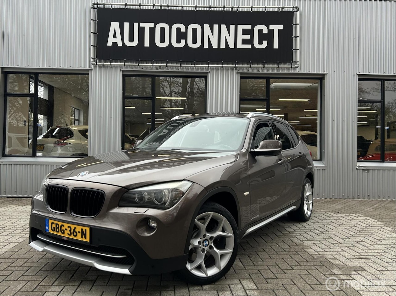 BMW X1 - xDrive28i Executive, LEDER, NAVI, PANODAK, VOL OPTIES - AutoWereld.nl