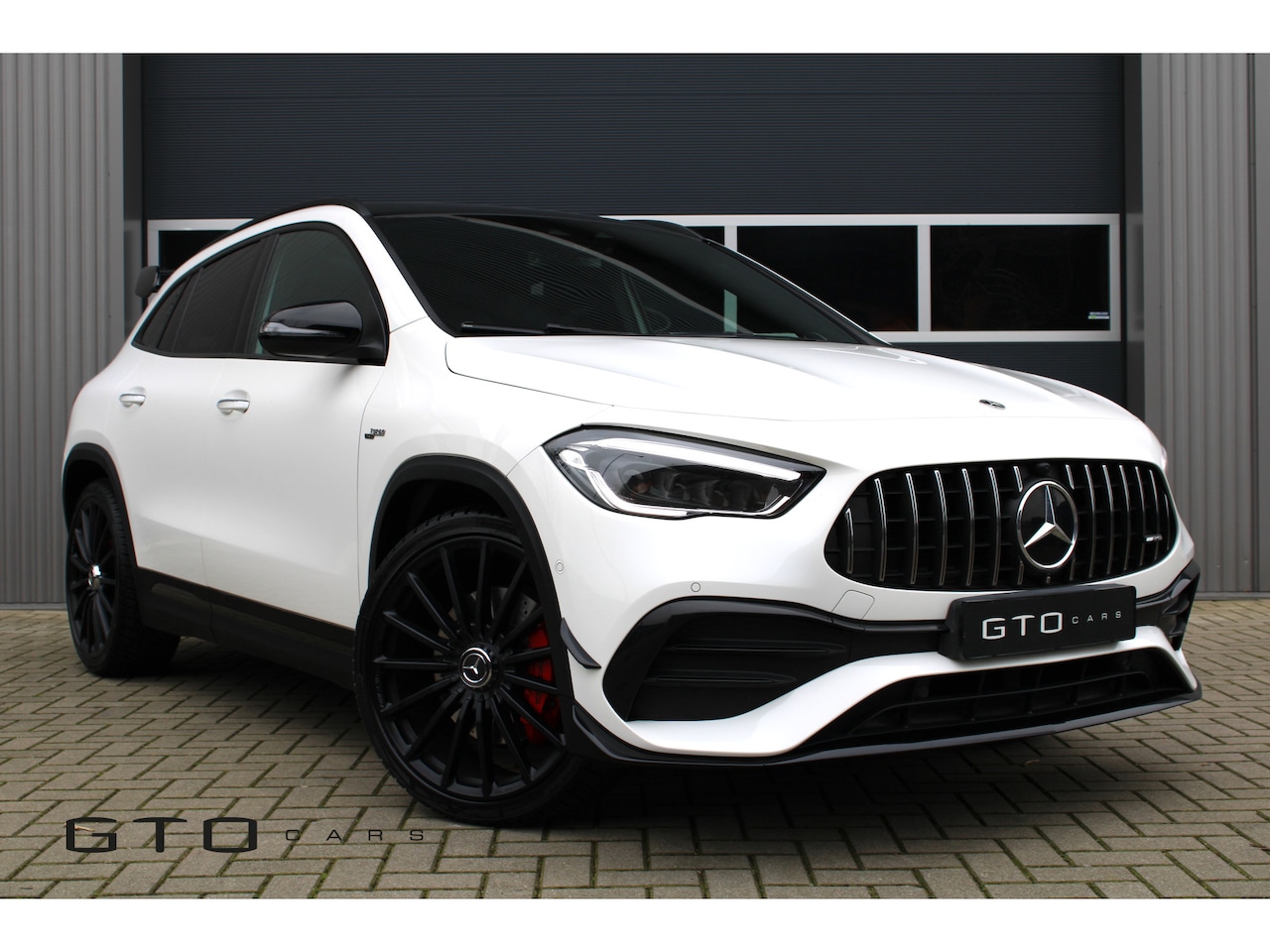 Mercedes-Benz GLA-Klasse - AMG 35 4MATIC AMG Ride Control/Panorama/Camera/Burmester/ - AutoWereld.nl