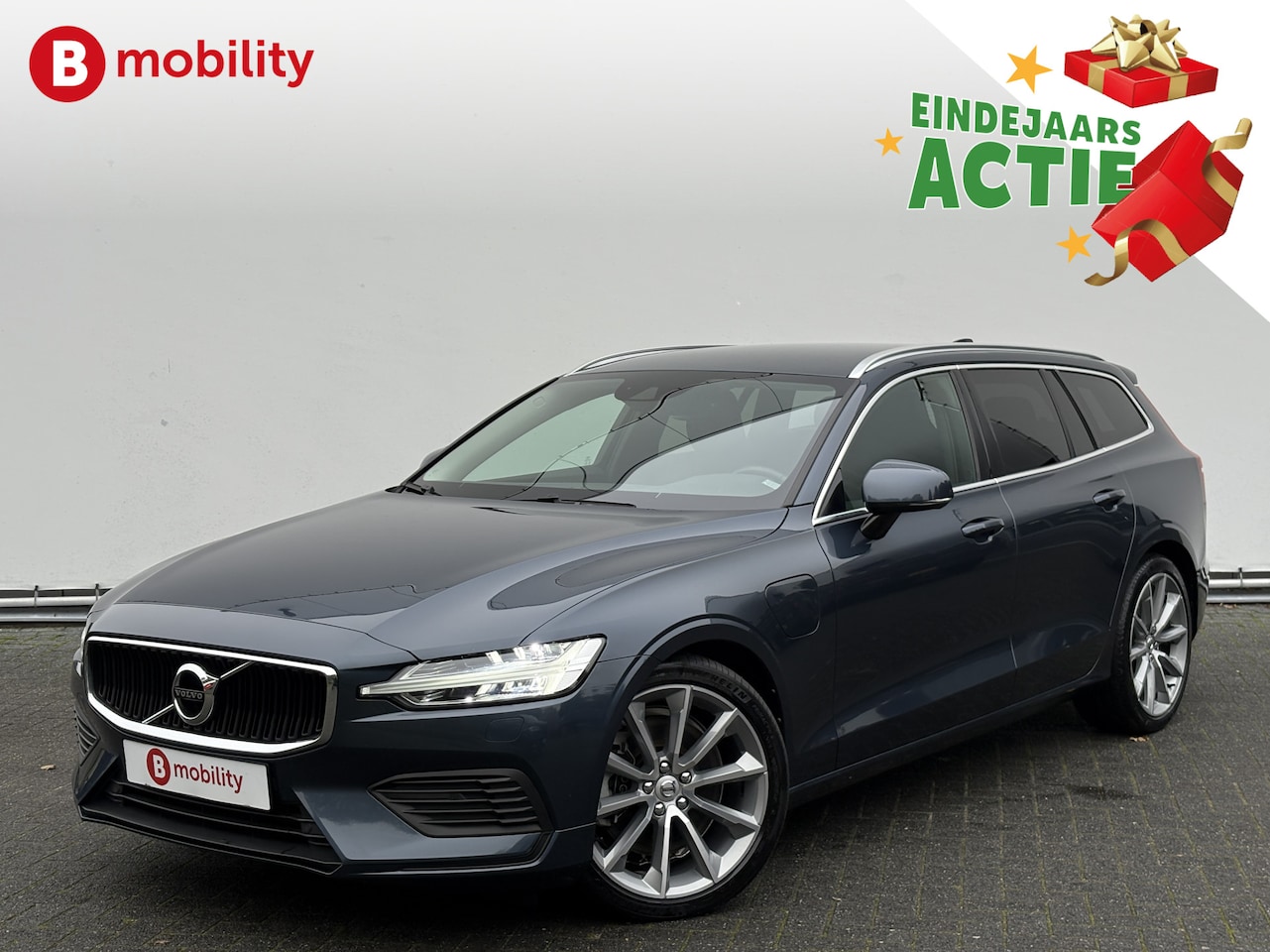 Volvo V60 - 2.0 T6 Twin Engine AWD Momentum Pro Hybride Elektrische Stoelen | Apple CarPlay | BLIS | L - AutoWereld.nl