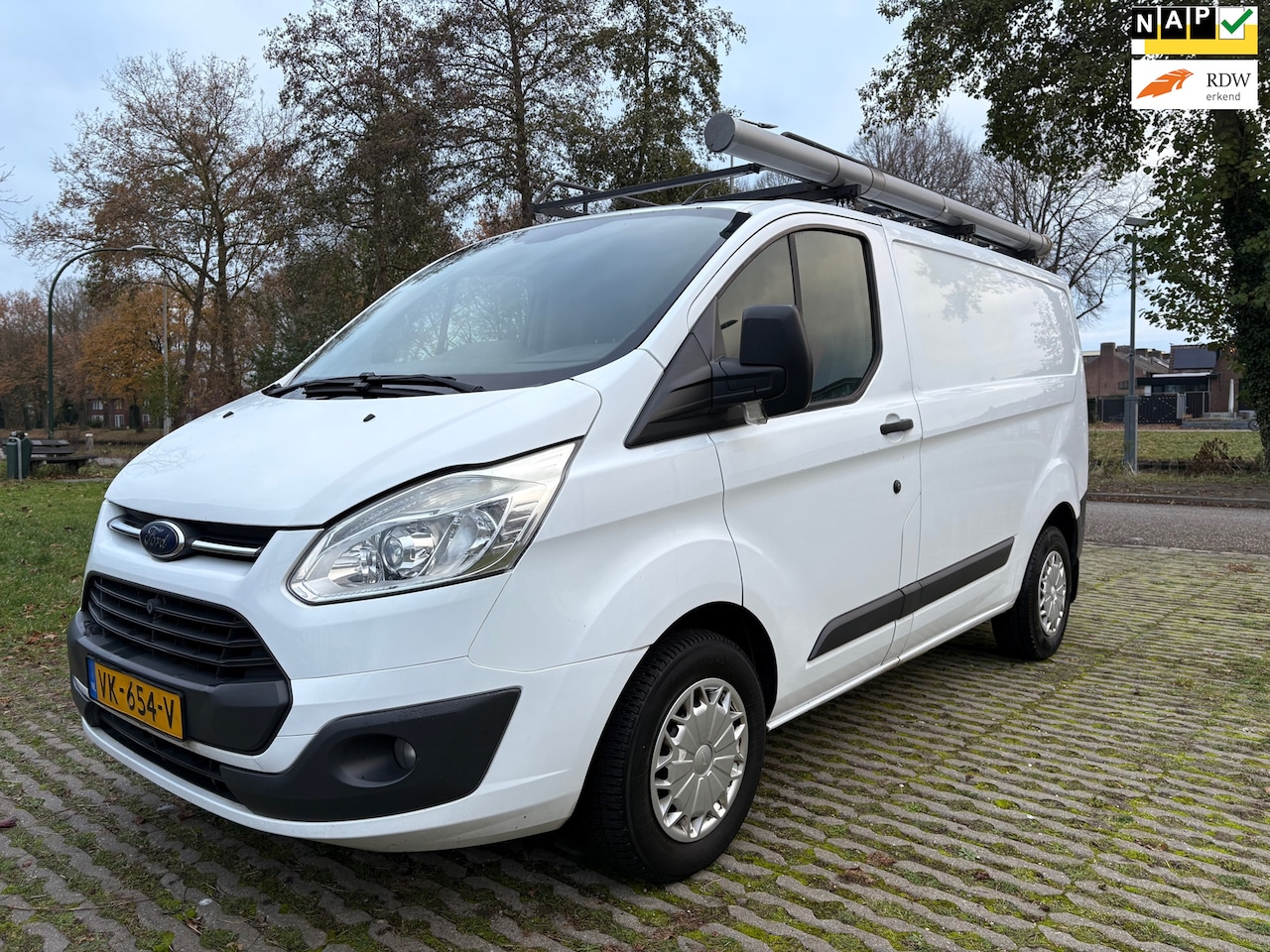 Ford Transit Custom - 270 2.2 TDCI L1H1 Trend - Airco - cruise control - navi - AutoWereld.nl