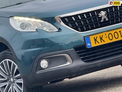 Peugeot 2008 - 1.2 PureTech Blue Lion Automaat - Emerald Crystel - 1e Eigenaar