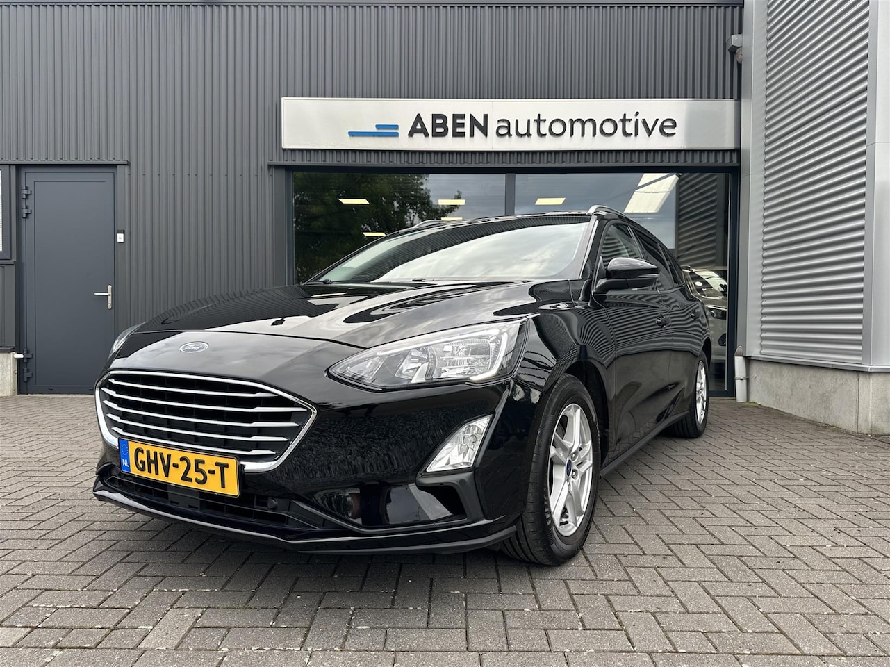 Ford Focus Wagon - 1.0 EcoBoost 125PK Titanium automaat (NAVI|CAMERA|WINTER PACK|KEYLESS) - AutoWereld.nl