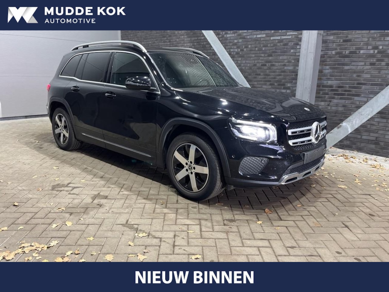 Mercedes-Benz GLB - 200 | Trekhaak | ACC | Camera | Stoelverwarming | Getint Glas - AutoWereld.nl