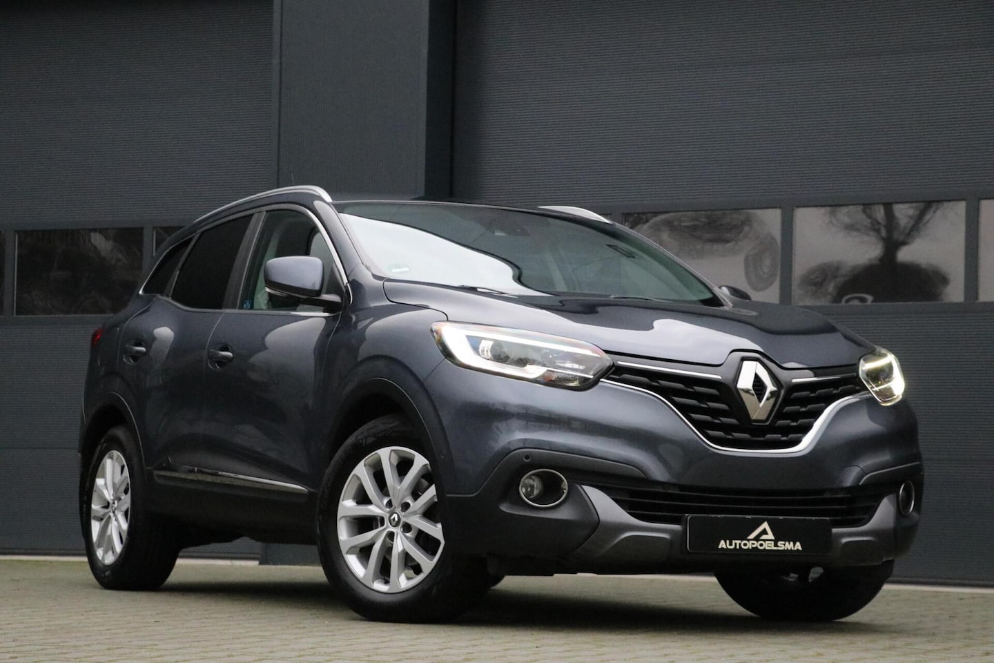 Renault Kadjar - 1.2 TCe 130PK Automaat Intens AppleCarplay Camera Navi Leder/Stof Trekhaak Pdc 129000KM BJ - AutoWereld.nl