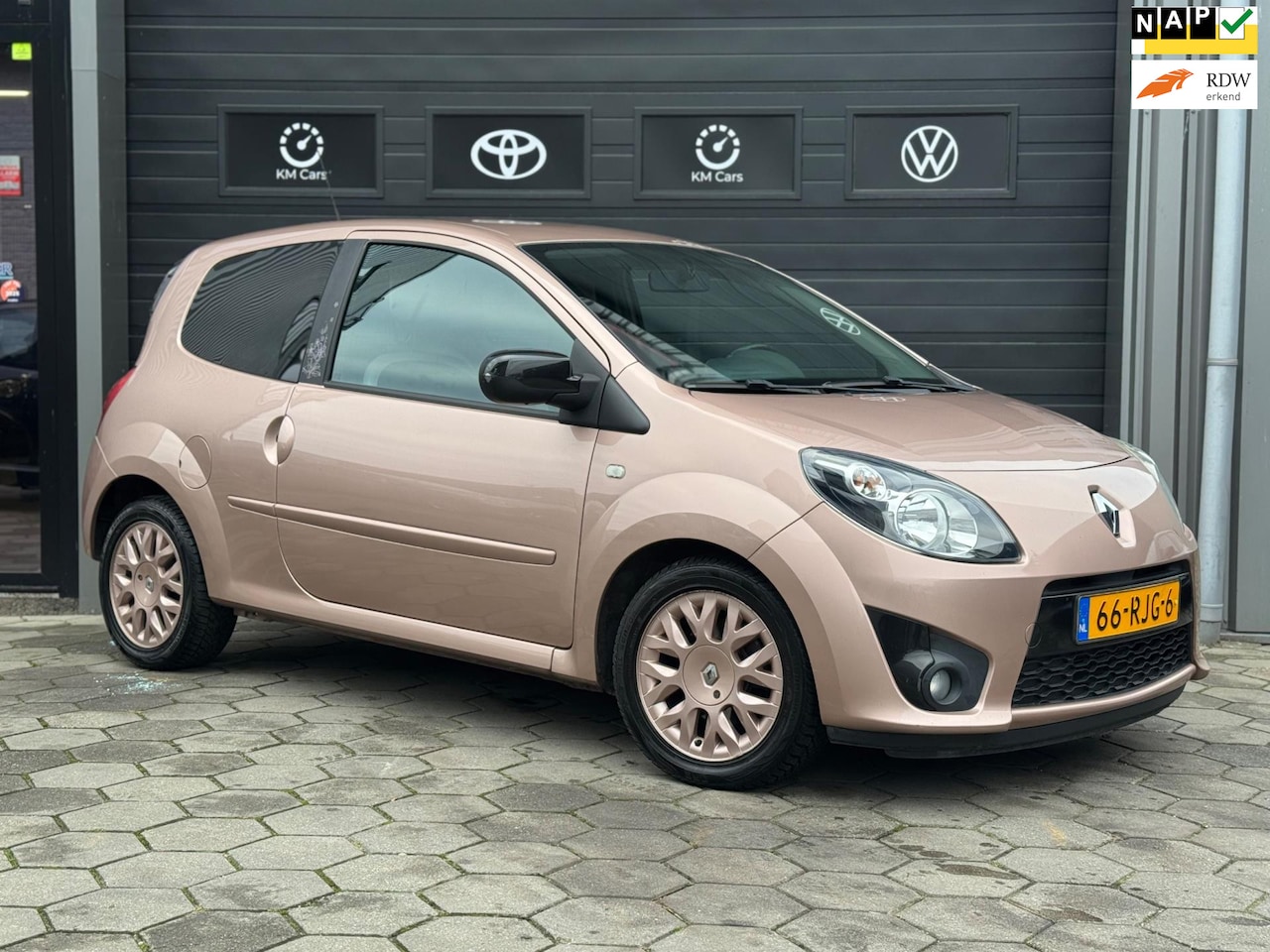 Renault Twingo - 1.2-16V Miss Sixty - 2e Eigenaar - Airco - Lage km/N.a.p - New Apk - - AutoWereld.nl